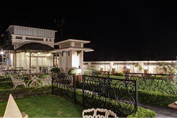 Hotel Pradeep Varanasi