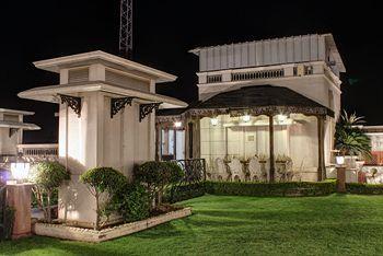 Hotel Pradeep 3*