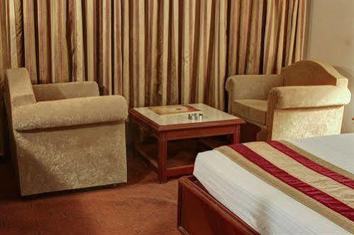 Pradeep Hotel 3*